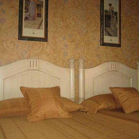 Hotel Santiago Benavente Extérieur photo