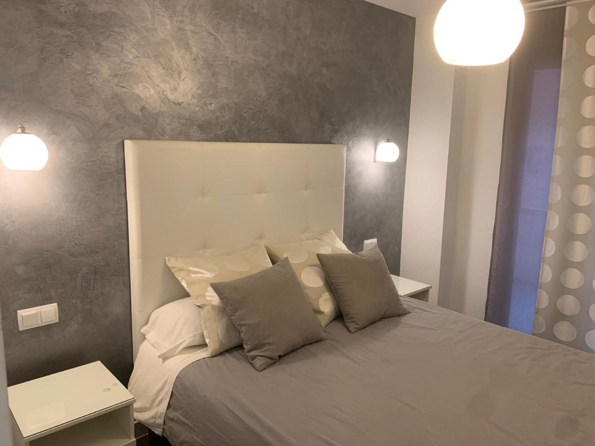 Hotel Santiago Benavente Extérieur photo