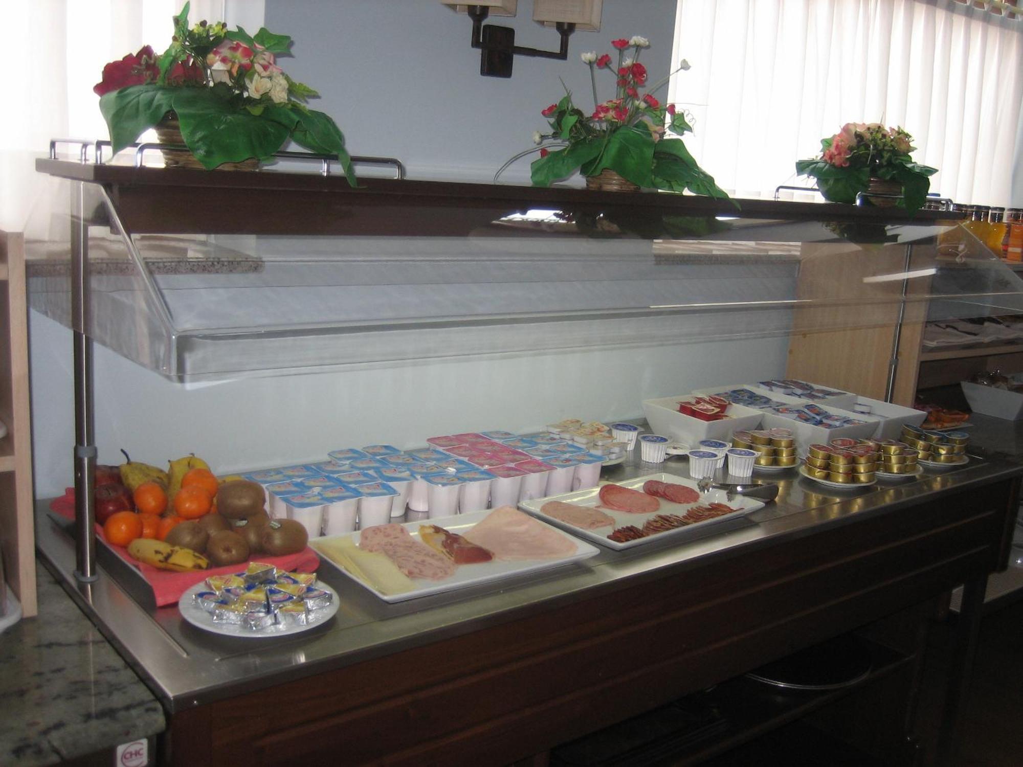 Hotel Santiago Benavente Extérieur photo