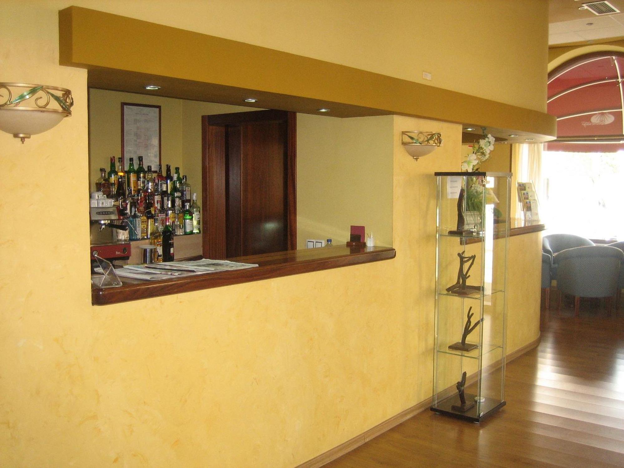 Hotel Santiago Benavente Extérieur photo