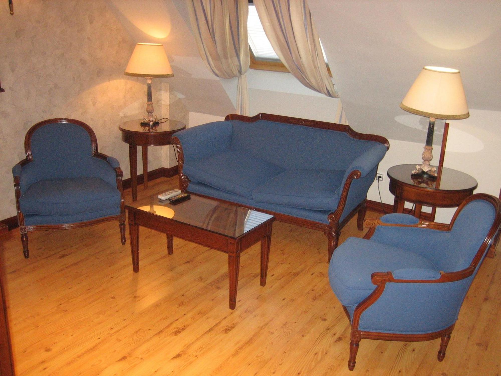 Hotel Santiago Benavente Extérieur photo